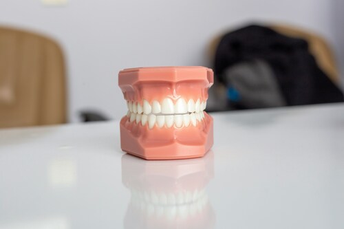 Invisalign in St John’s Wood: A Modern Approach to Straightening Teeth